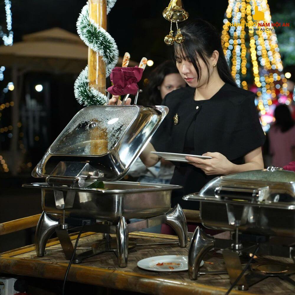 am thuc cho dem nam hoi an city