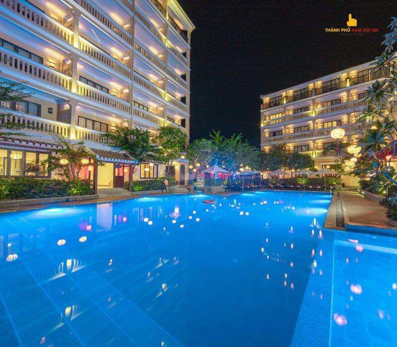 Khach san gan pho co Hoi An gia re