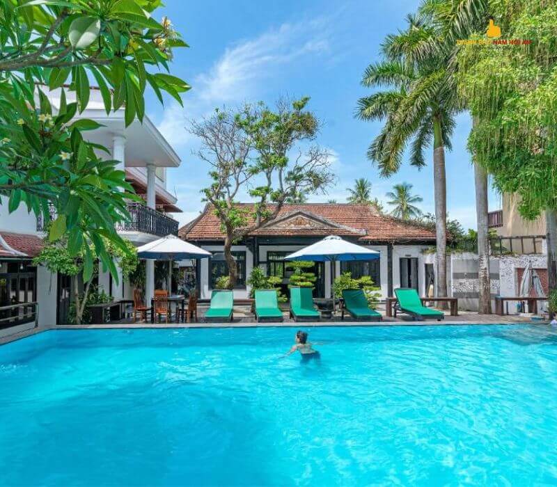 nhung khach san hoi an gan trung tam