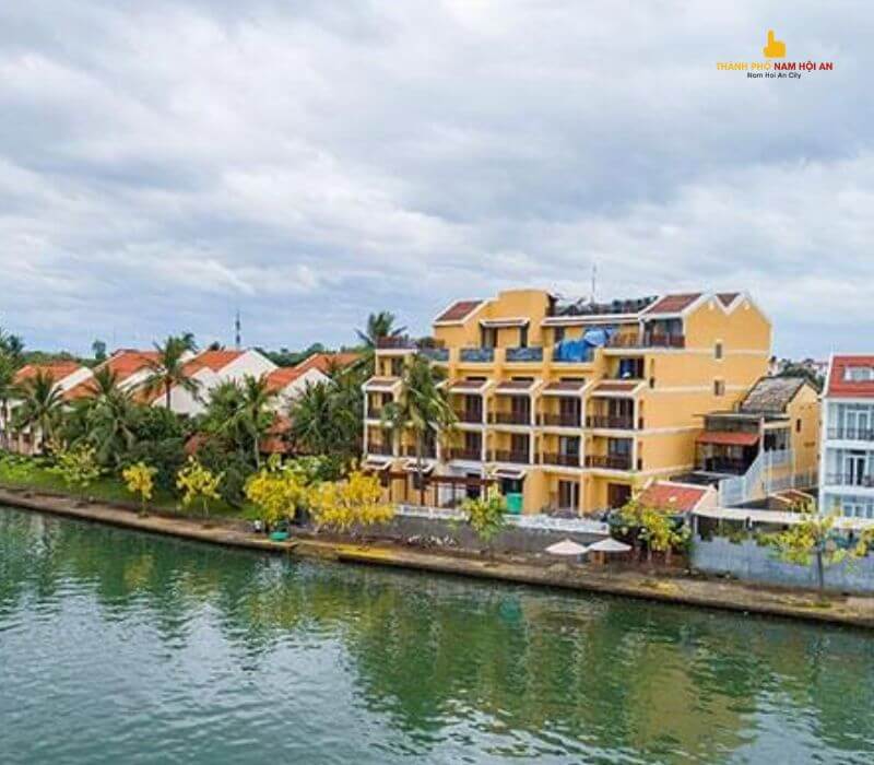 khách sạn Hội An view sông Thu Bồn